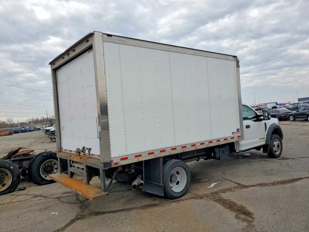 2017 Ford F550 Super Duty BOX Truck