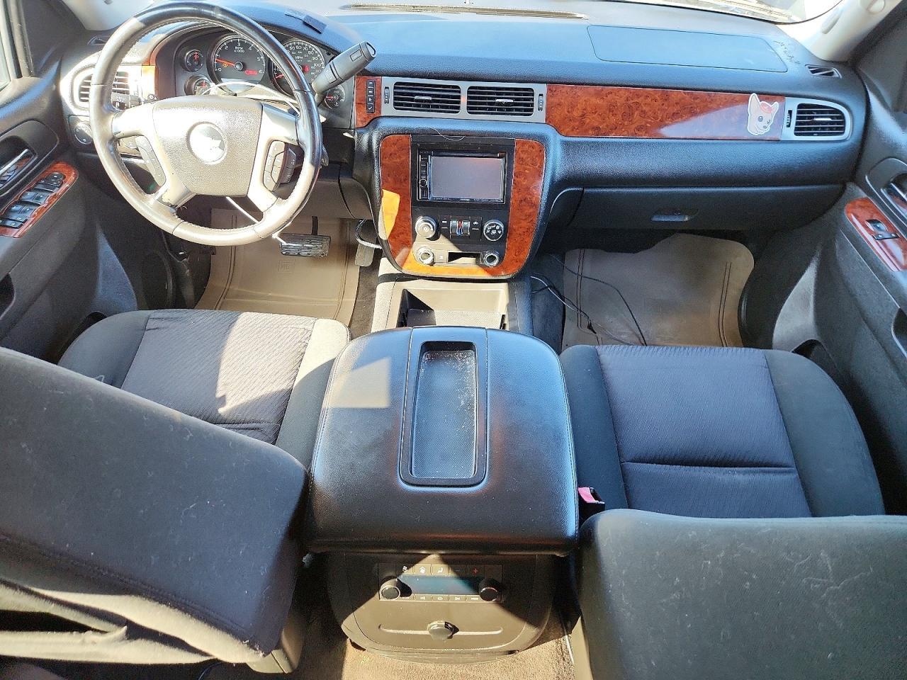 2011 Chev Suburban