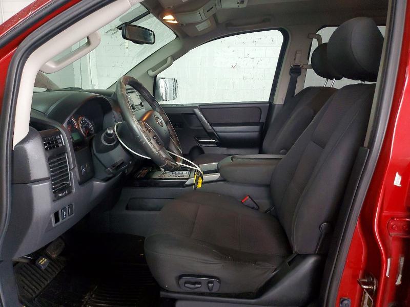 2014 Nissan Titan SV