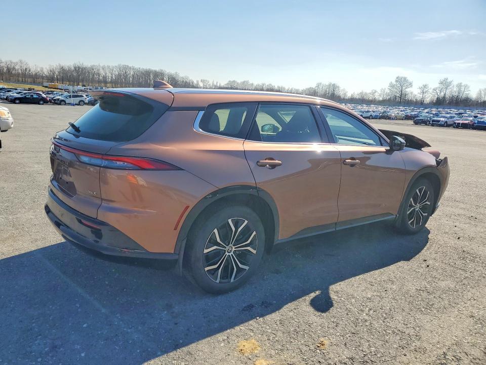 2025 Toyota Crown Signia xle