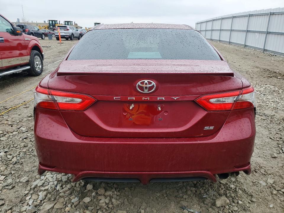 2018 Toyota Camry se