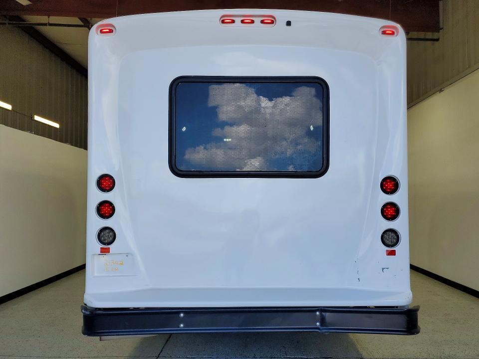 2022 Ford E350 Shuttle Bus