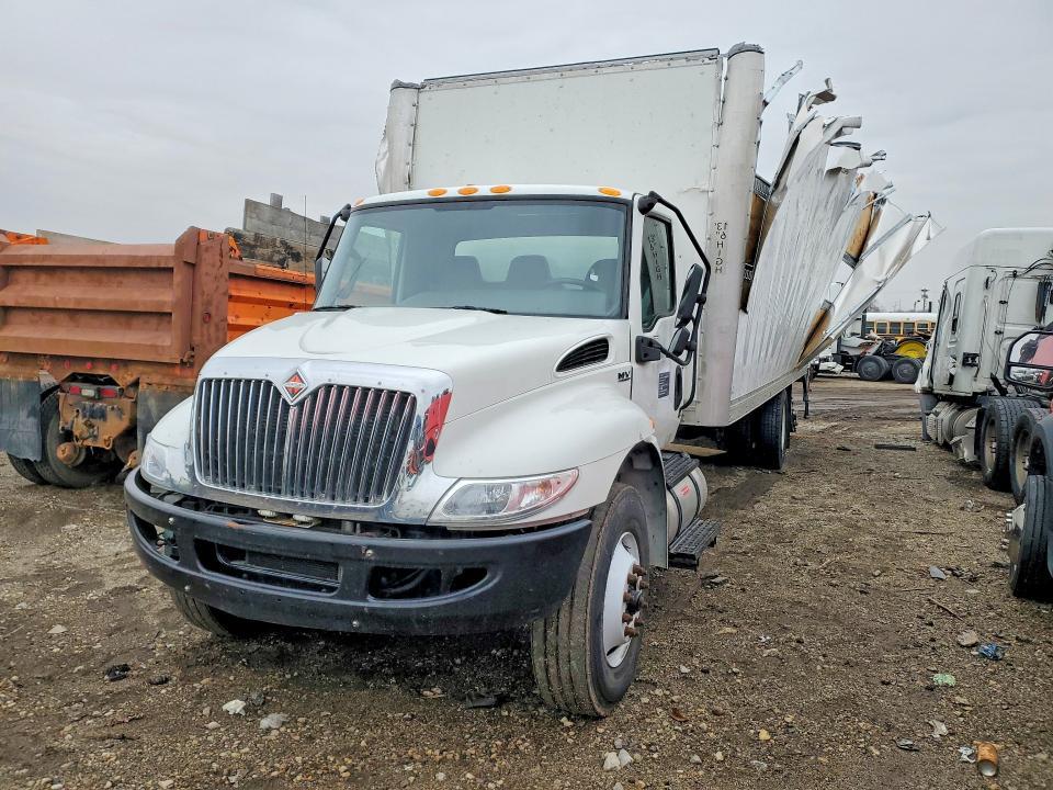 2022 International MV607 BOX Truck