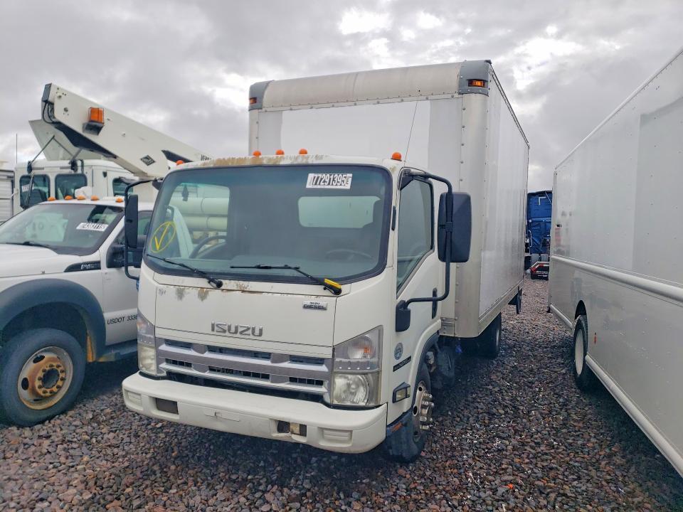 2011 Isuzu NPR BOX Truck