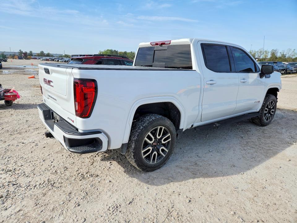 2022 GMC Sierra K1500 AT4