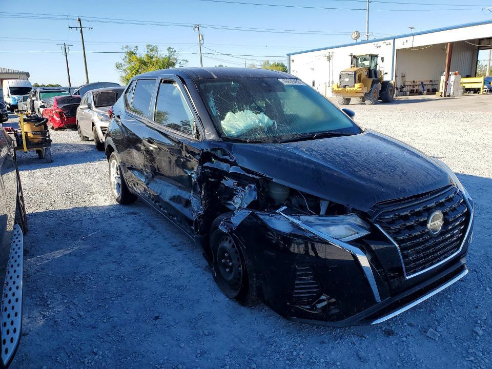 2021 Nissan Kicks s