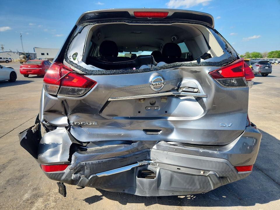 2018 Nissan Rogue sv