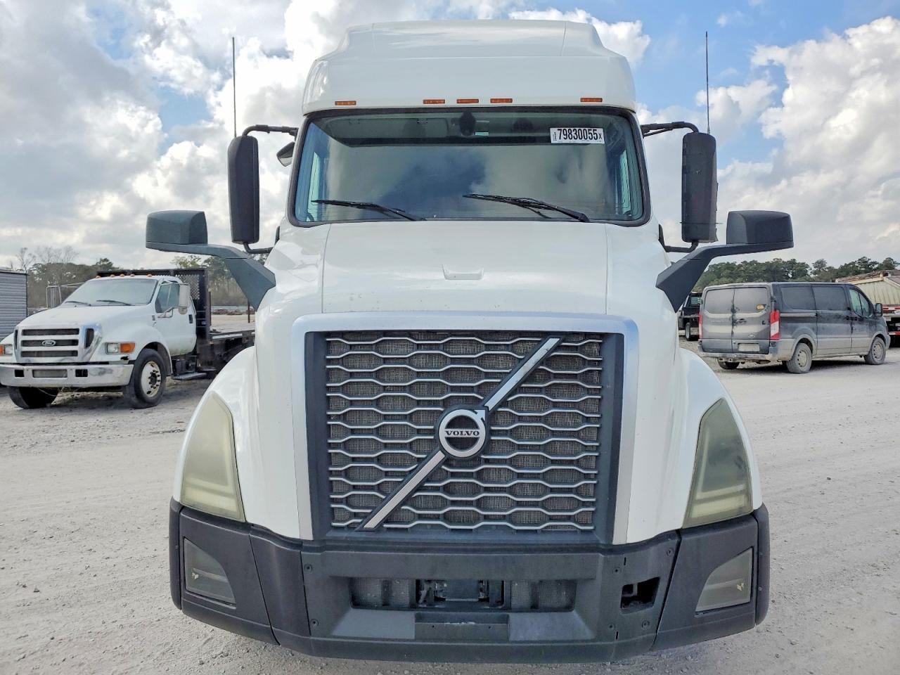 2019 Volvo VNL Semi Truck