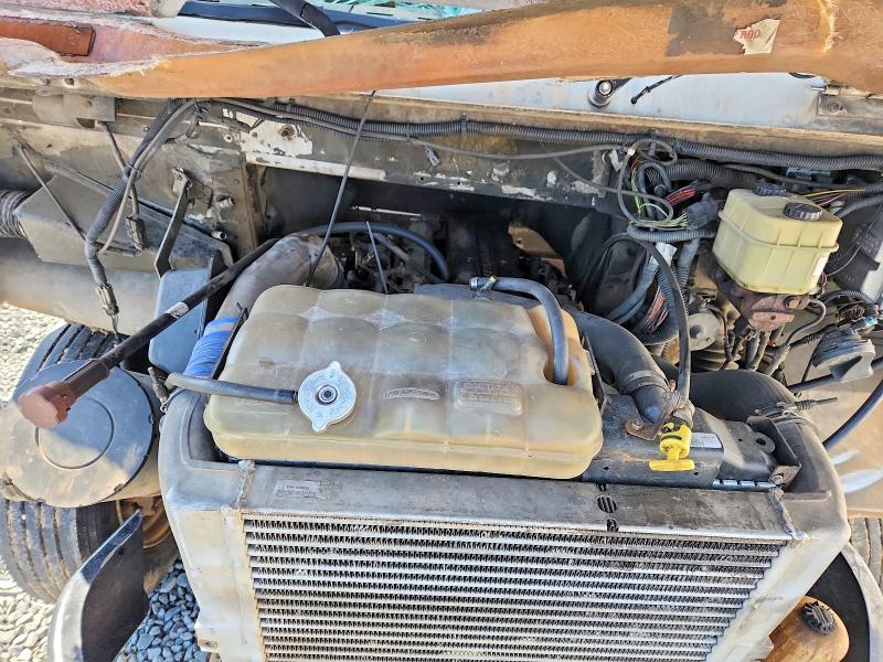 2005 Utility VS2RA Delivery Truck