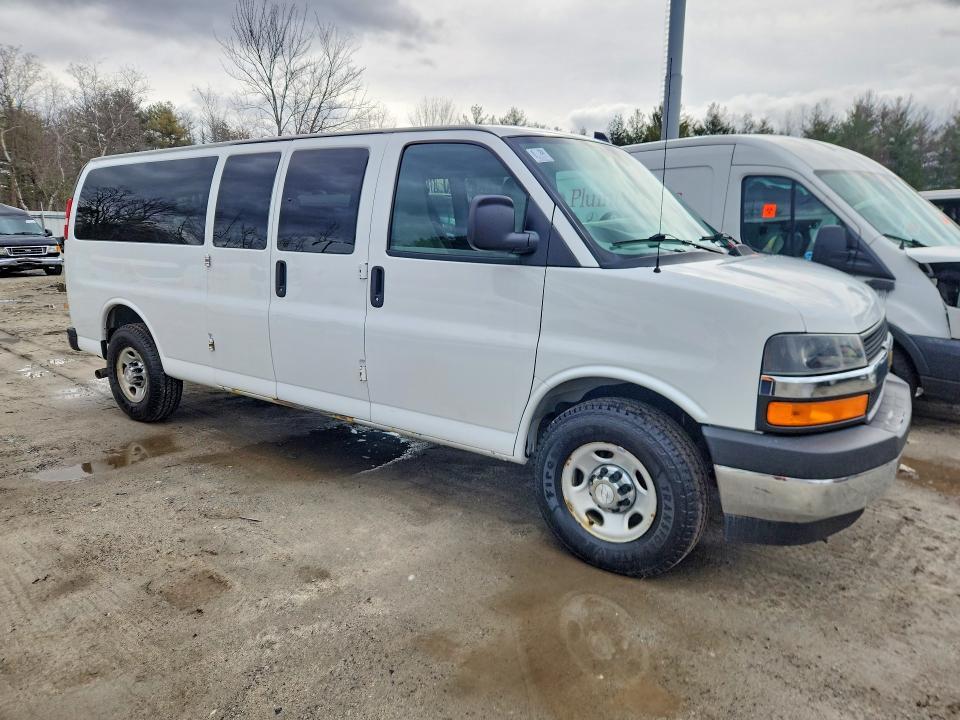 2017 Chevrolet Express G3500 LT