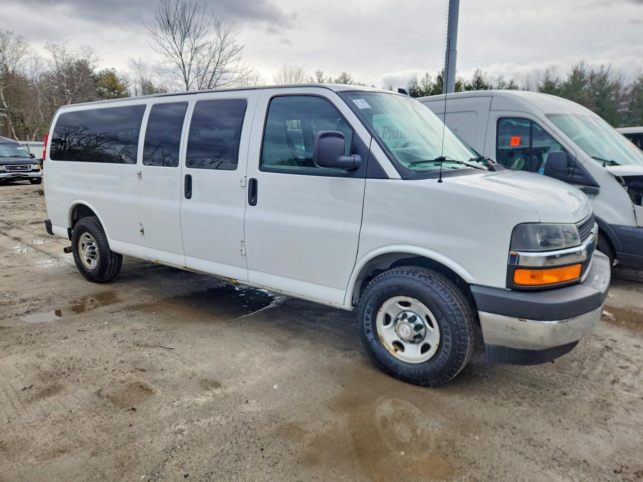 2017 Chevrolet Express G3500 LT