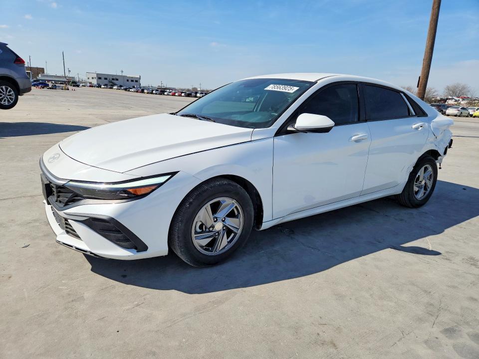 2024 Hyundai Elantra se