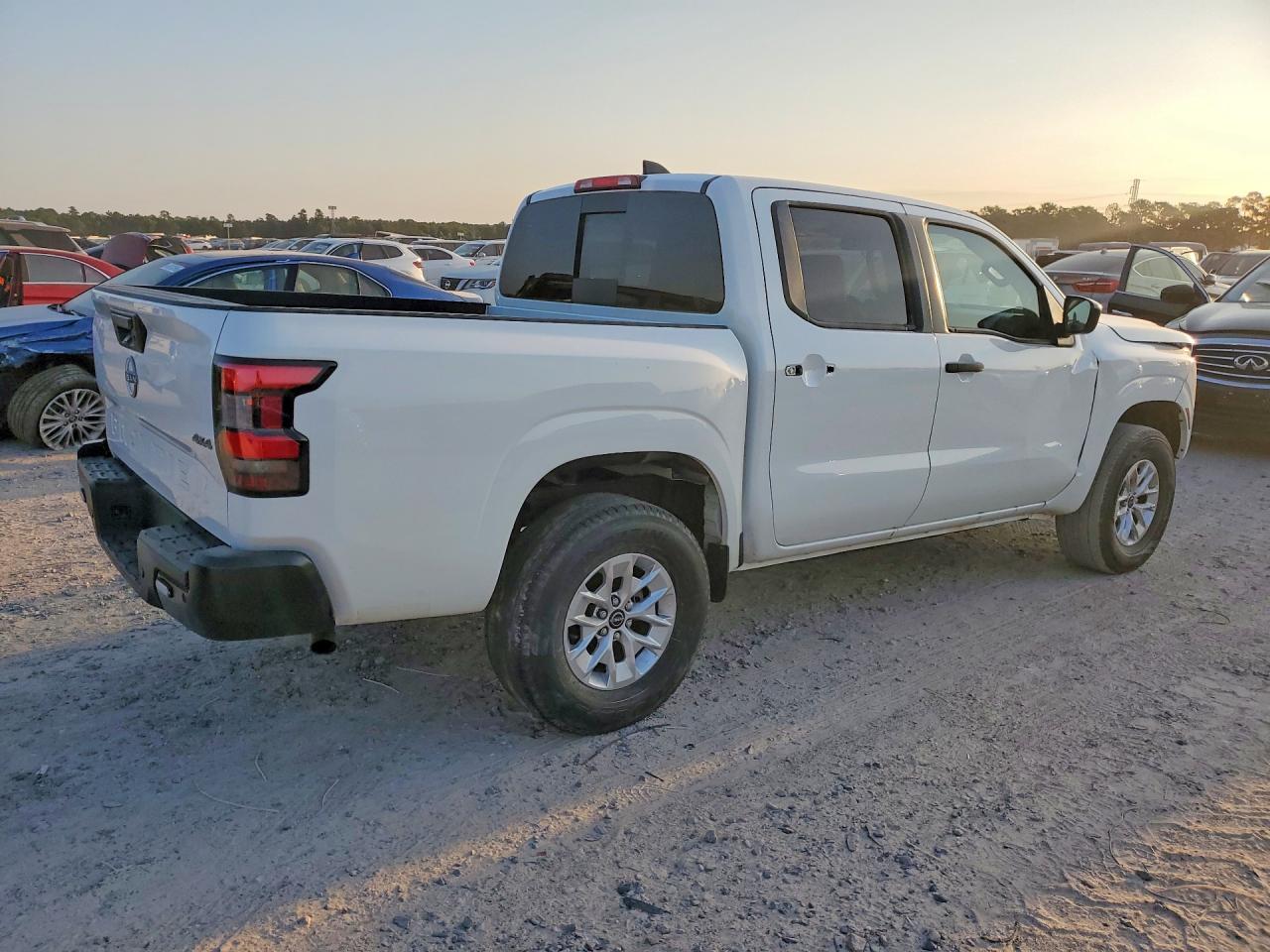 2025 Nissan Frontier S