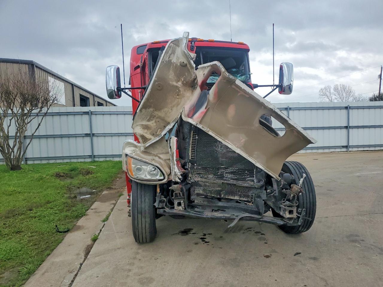 2012 Kenworth T660 Semi Truck