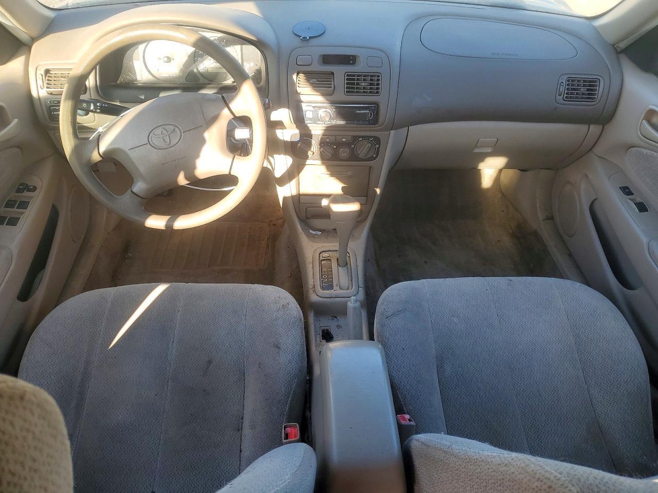 2001 Toyota Corolla le