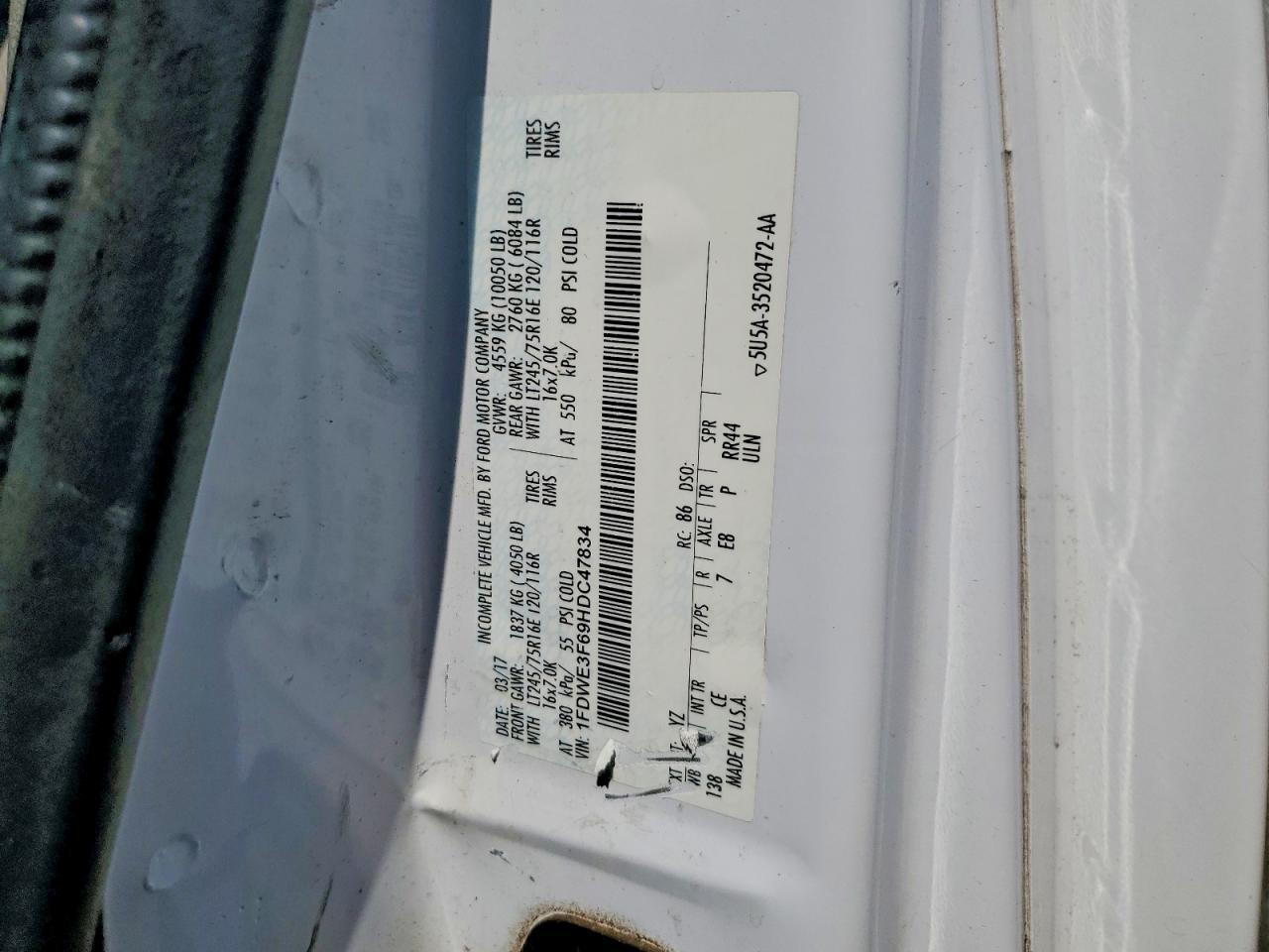 2017 Ford Econoline E350 Super Duty Cutaway Van