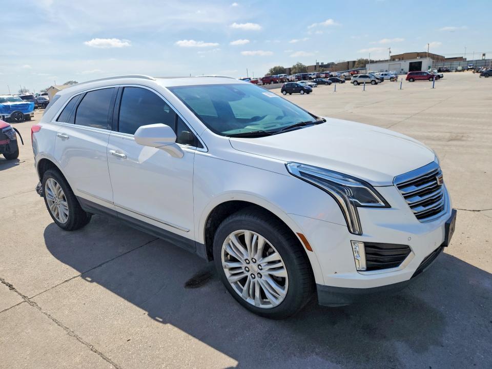 2017 Cadillac XT5 Premium Luxury