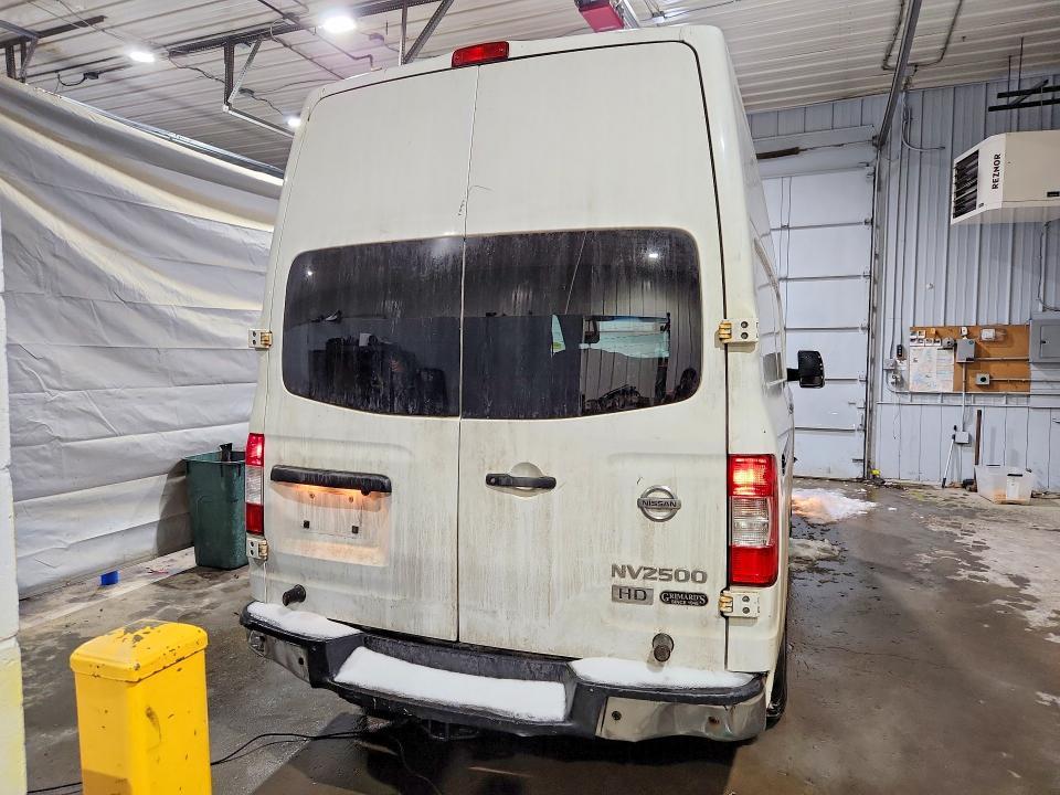 2012 Nissan NV 2500 HD S