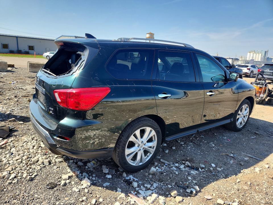 2019 Nissan Pathfinder sl