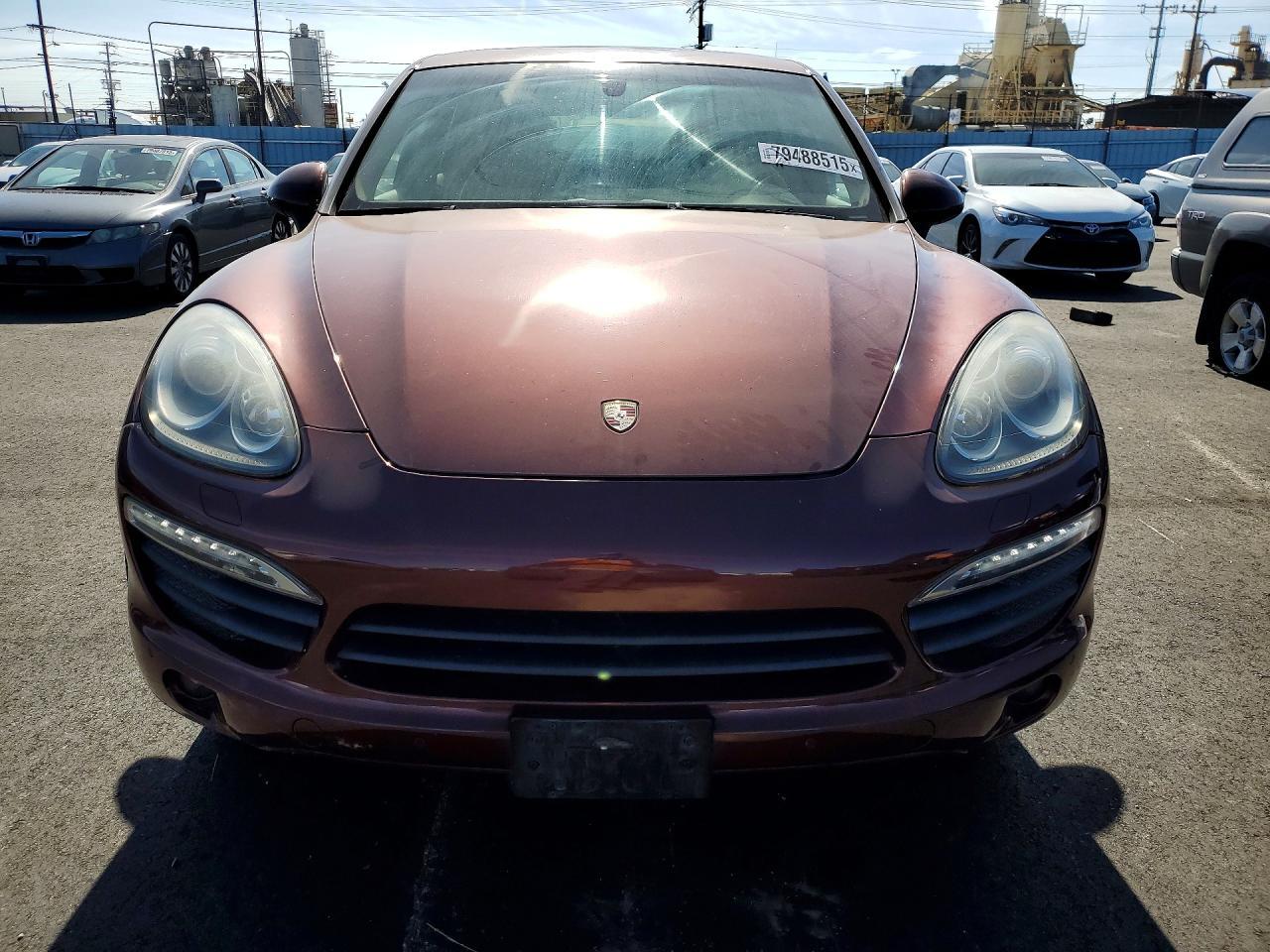 2011 Porsche Cayenne s