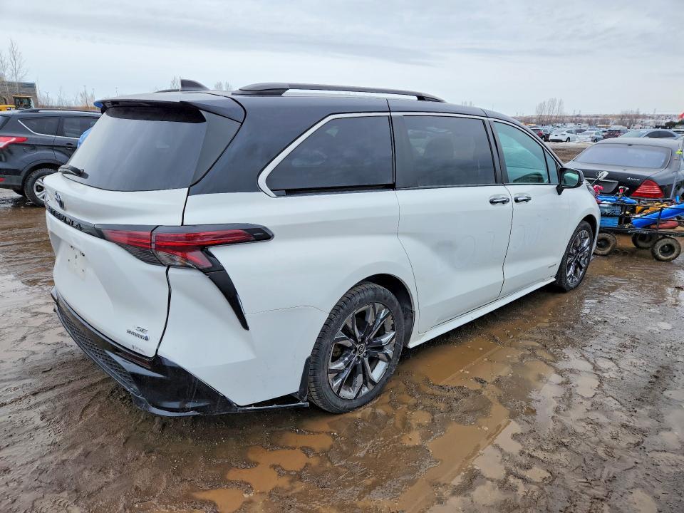 2021 Toyota Sienna le