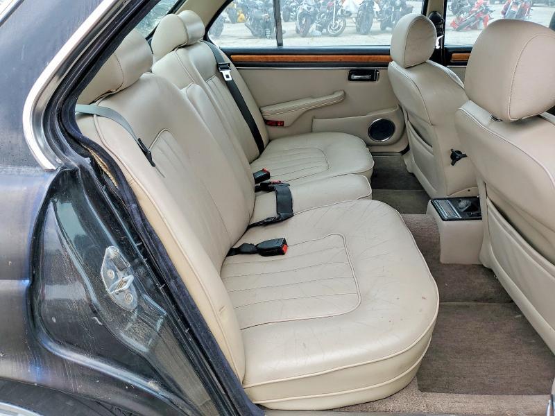 1986 Jaguar XJ6 Vanden Plas