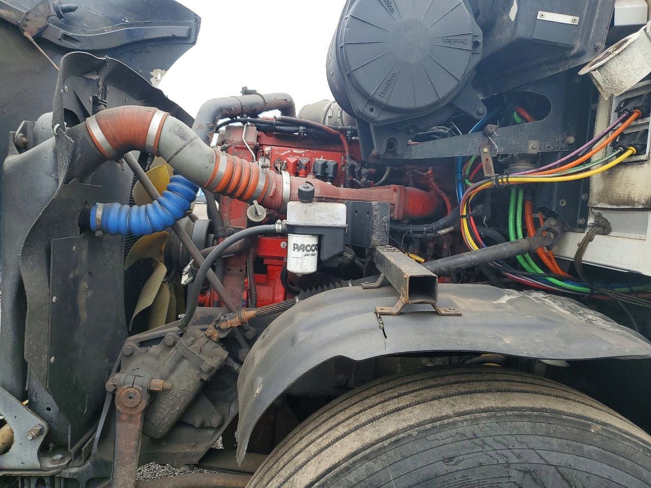 2005 Kenworth Construction T2000