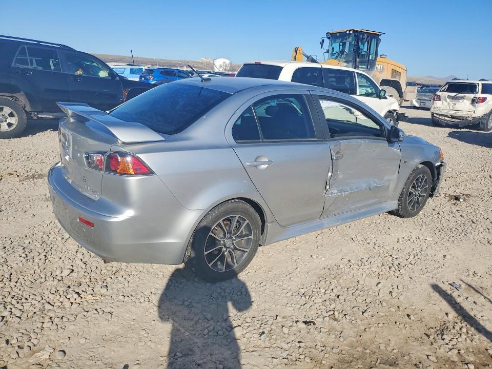 2016 Mitsubishi Lancer es