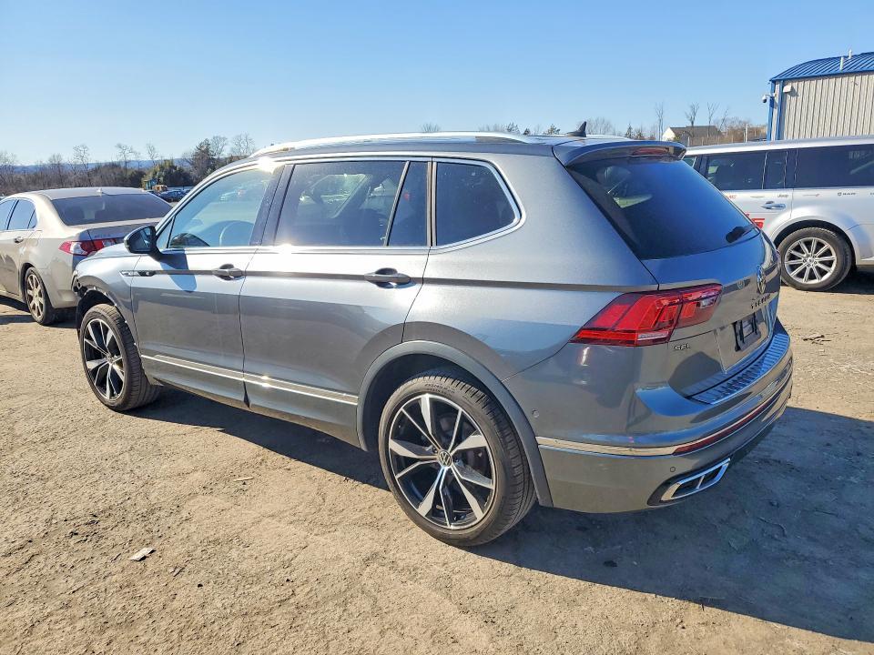 2022 Volkswagen Tiguan sel R-line