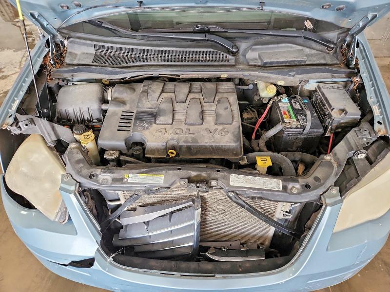 2010 Chrysler Town & Country Touring