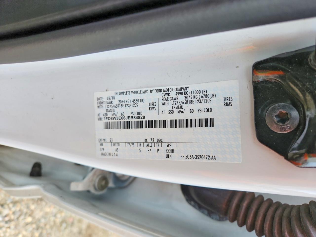 2018 Ford F350 Super Duty Glass Rack Truck