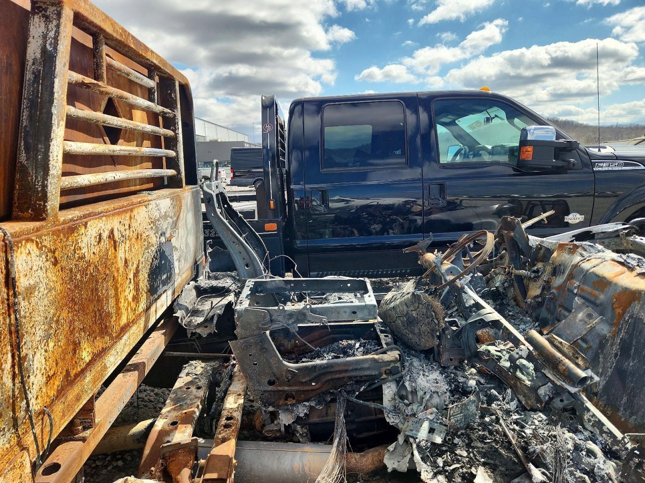 2017 Ford F250 Super Duty Flatbed Truck