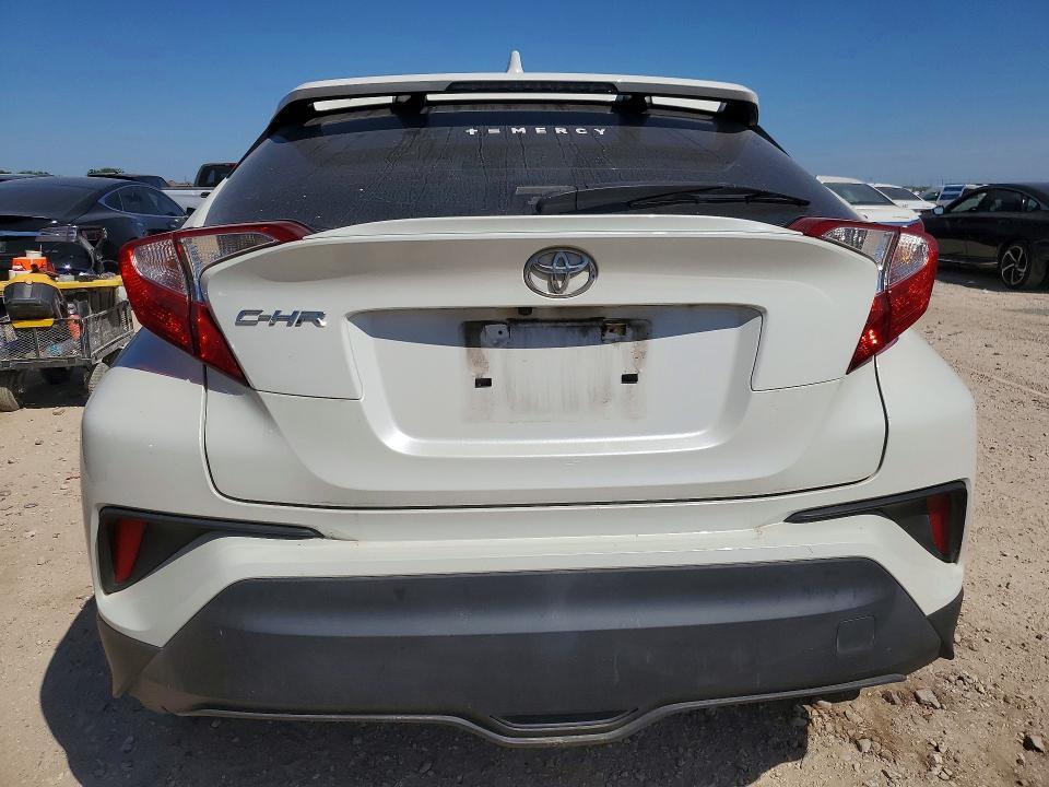 2021 Toyota C-hr xle