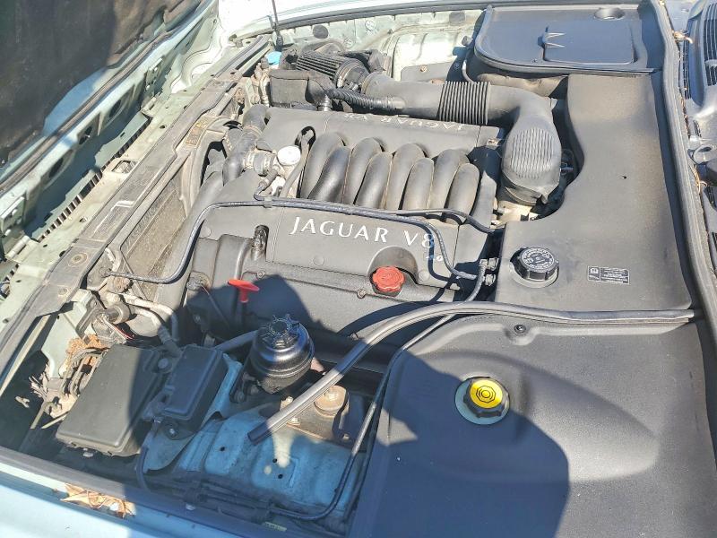 2001 Jaguar XJ8
