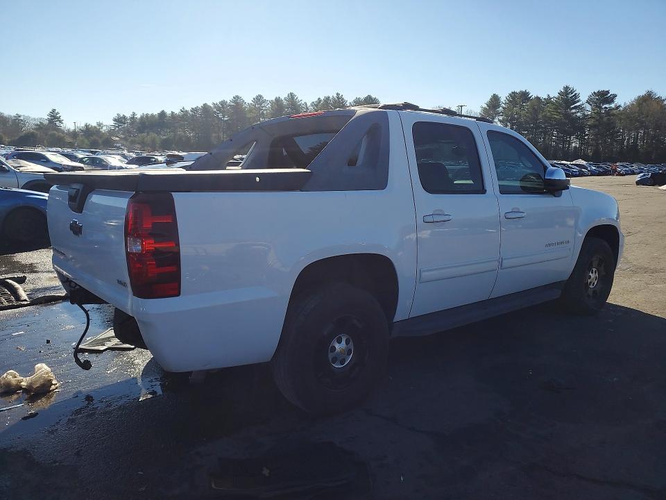 2011 Chevrolet Avalanche LS