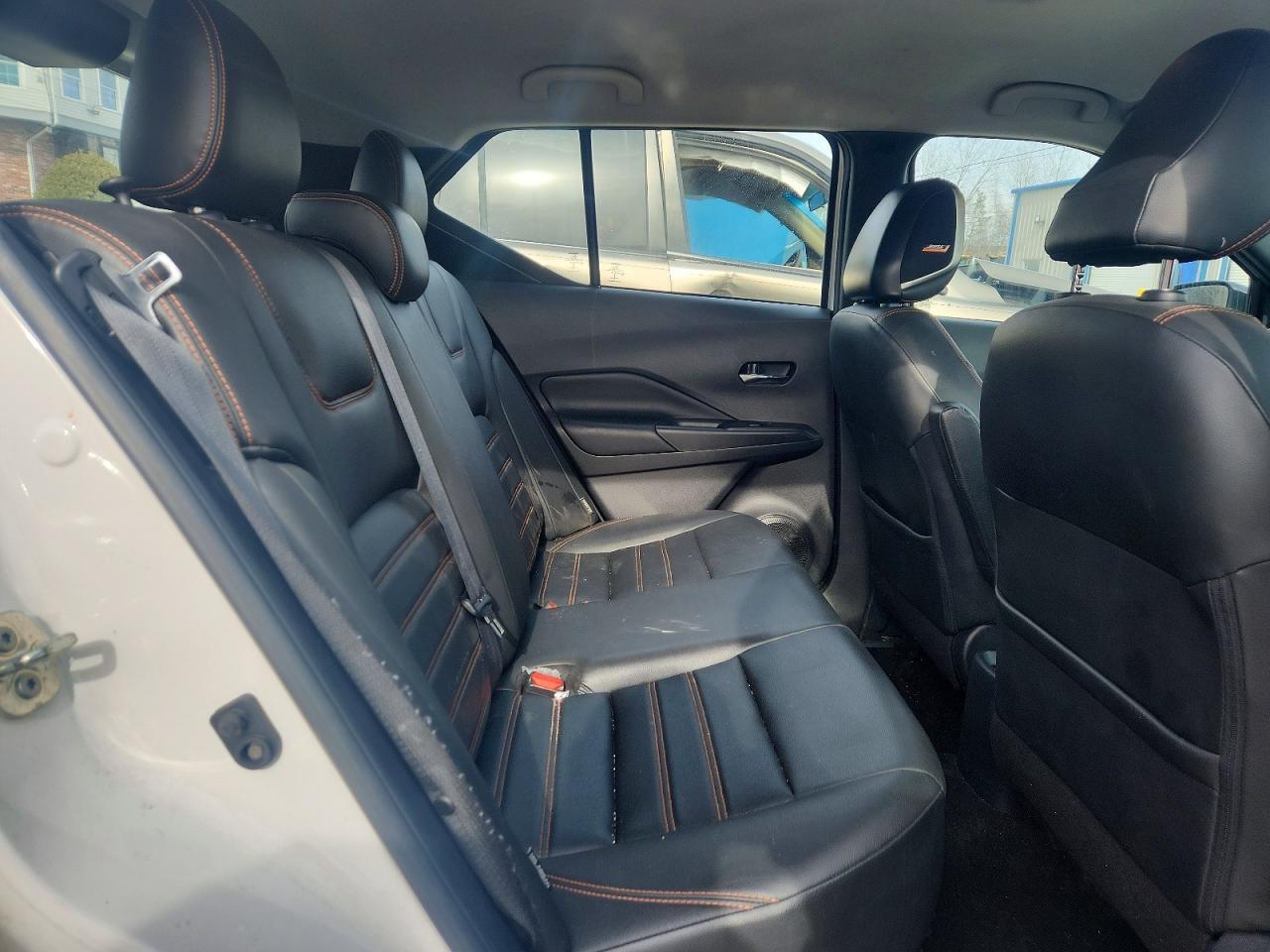 2020 Nissan Kicks sr