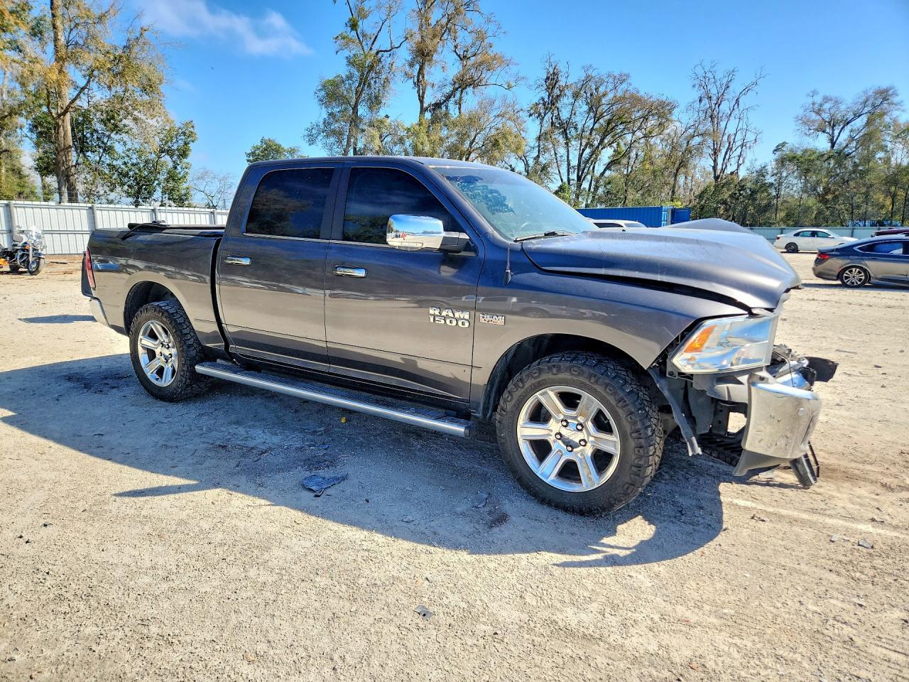 2018 Dodge RAM 1500 SLT