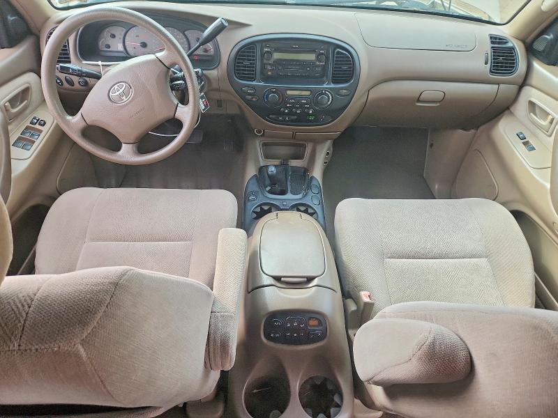 2004 Toyota Sequoia SR5
