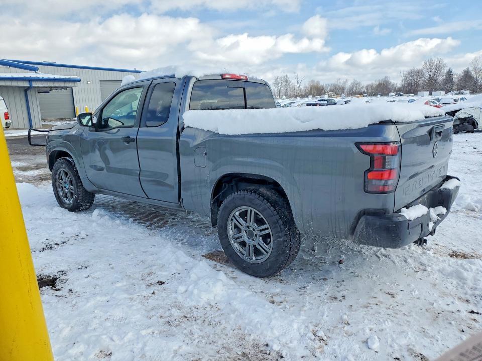2025 Nissan Frontier s