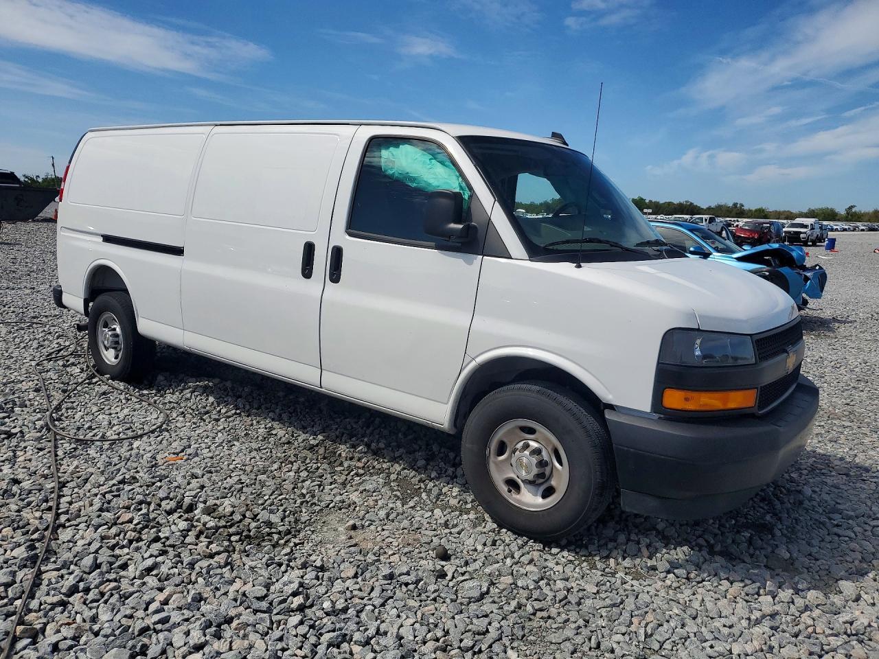 2025 Chev Express G2500