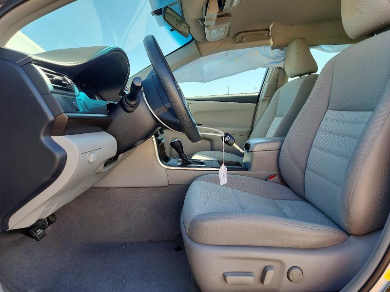 2016 Toyota Camry le