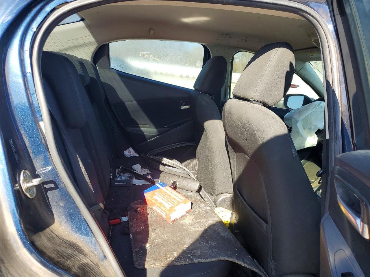 2018 Toyota Yaris ia Base