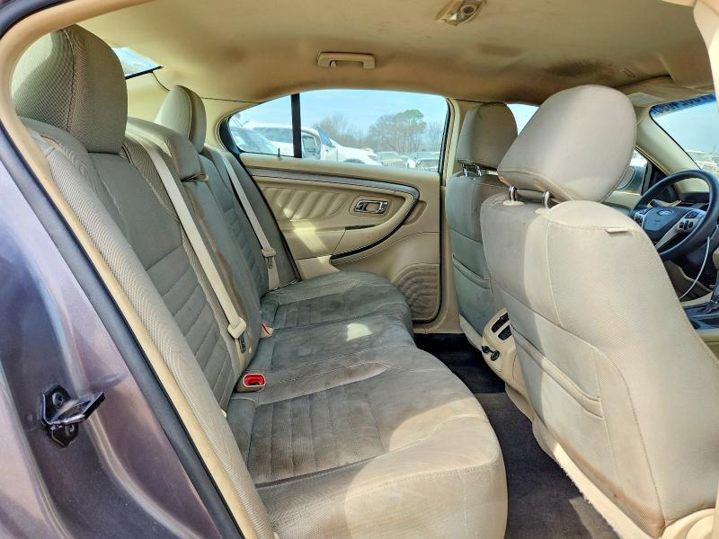 2013 Ford Taurus se