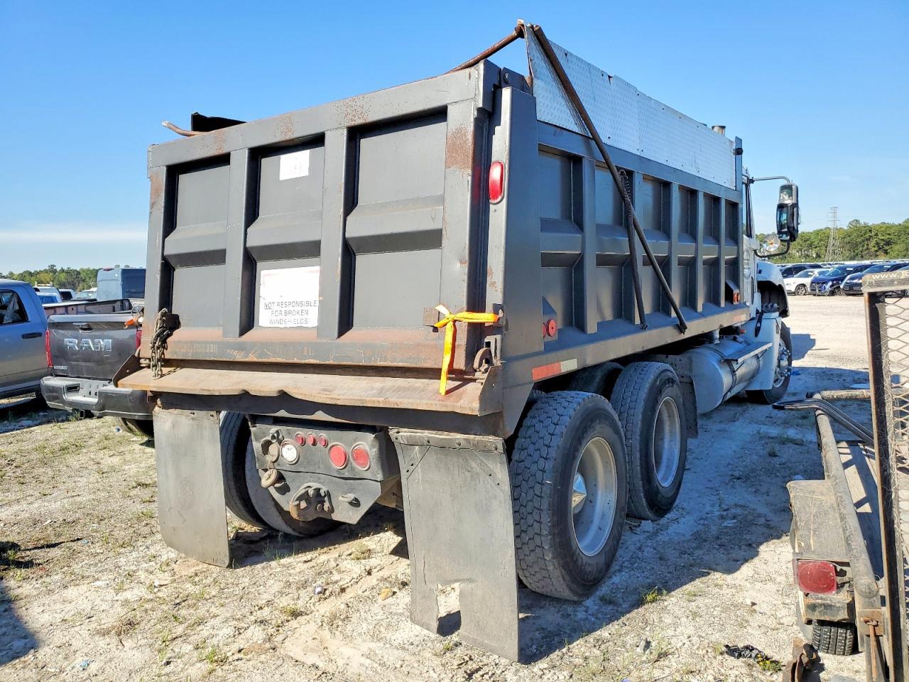 2007 Freigliner 2007 Freightliner Columbia 120 Dump Truck