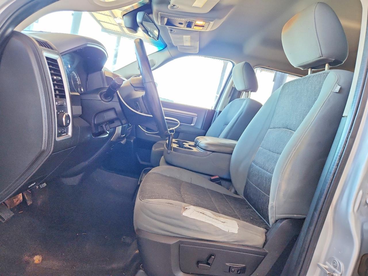 2013 Dodge RAM 1500 SLT