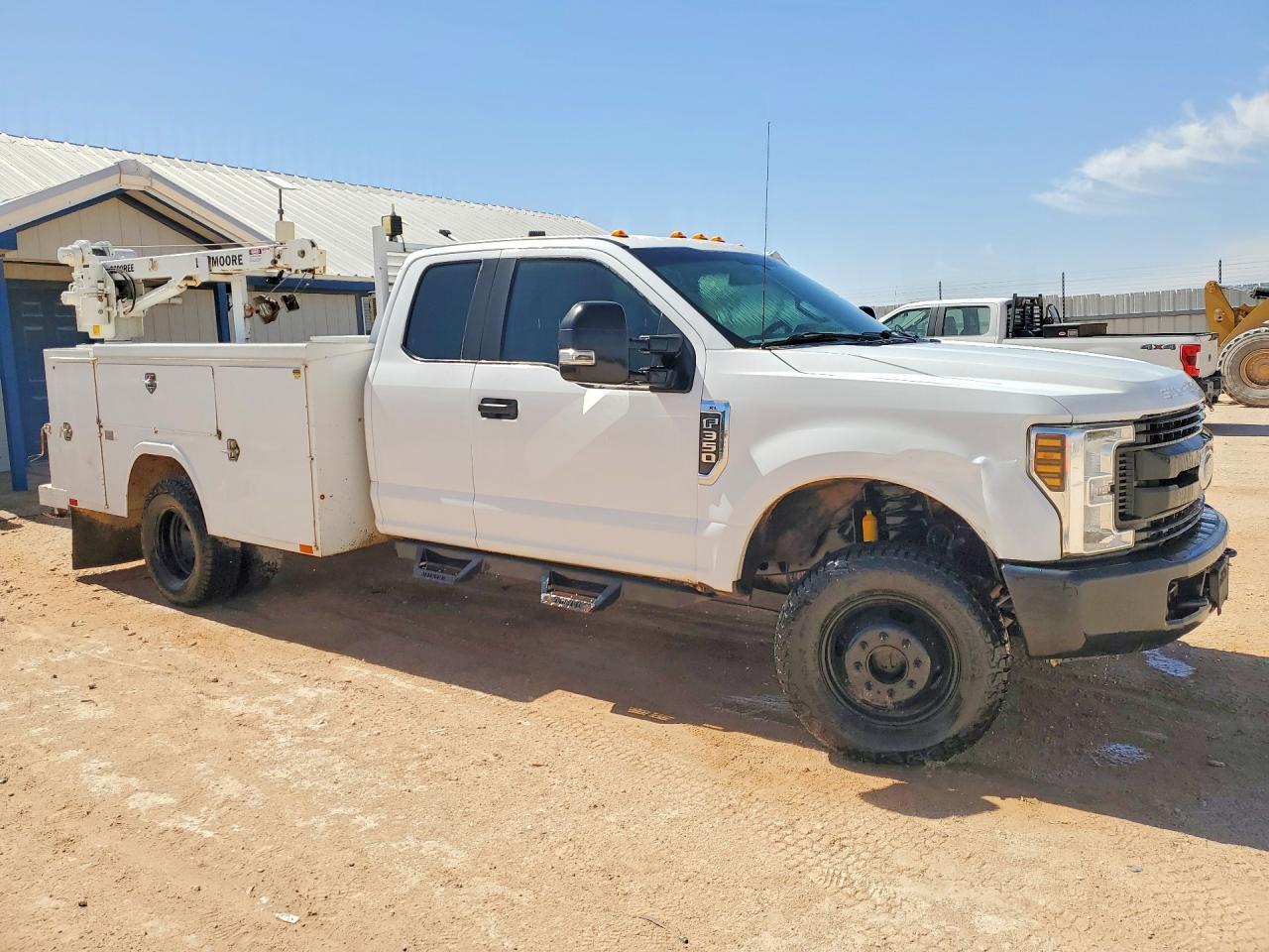 2018 Ford F350 Super Duty Utility / Service Truck