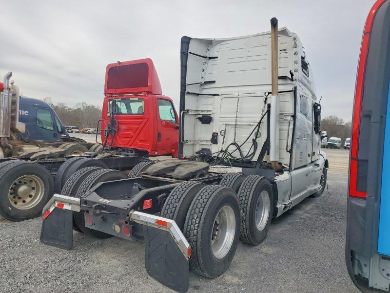 2020 Volvo Vnl Semi Truck