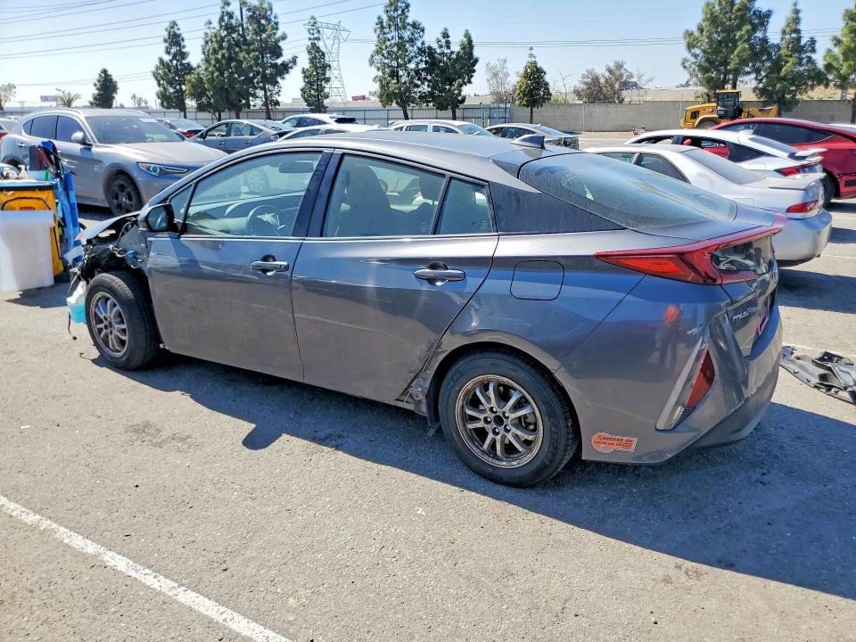2020 Toyota Prius Prime le