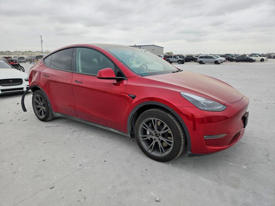 2025 Tesla Model y