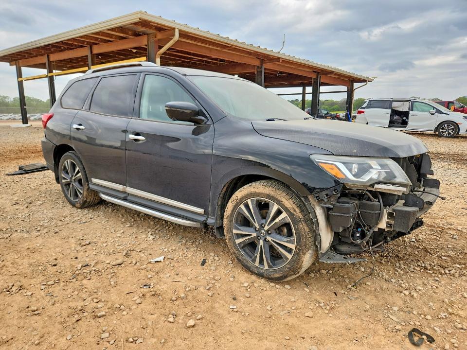 2018 Nissan Pathfinder Platinum